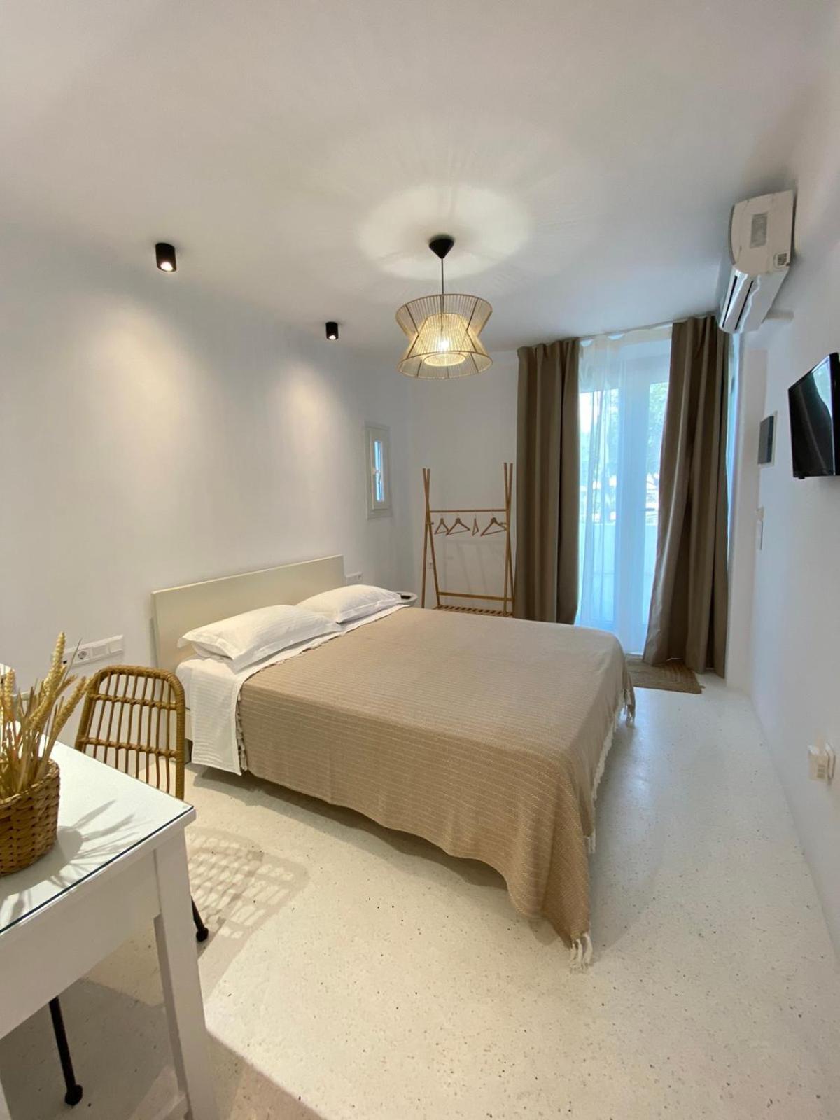 Perivoli Rooms Páros Rum bild